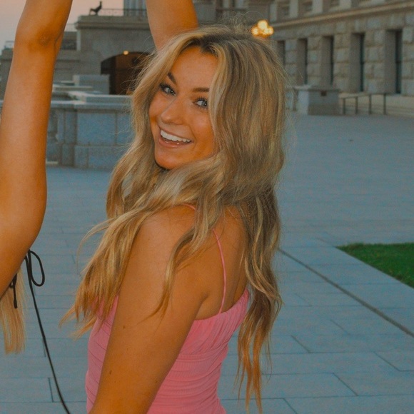 Meet your Posher, Emily - Picture 1 of 1